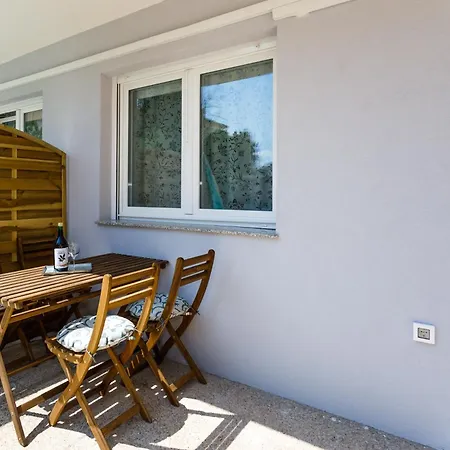 Apartman With Parking Space Krk - 22425 Krk Town